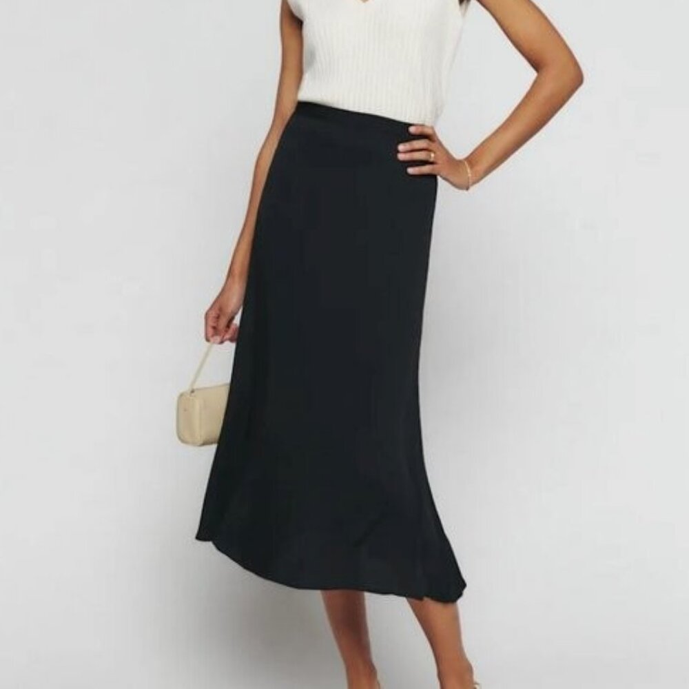 Reformation Bea Skirt in Black - size 6